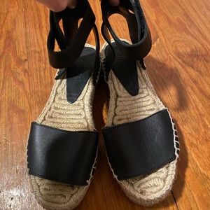 Vince sandals